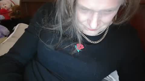 Snapshot of funtimetgirl chatting on 01-26-25, 10:23 Jessie Love online show from 01-26-25, 10:23