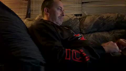 Snapshot of futuro_marido chatting on 12-17-24, 06:56 Futuro Marido online show from 12-17-24, 06:56