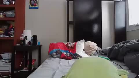 fuzzypeaches87 online show from 01-15-26, 04:00