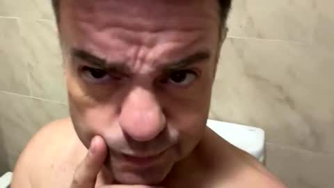 Snapshot of fvmendoza chatting on 11-05-25, 01:49 fvmendoza online show from 11-05-25, 01:49