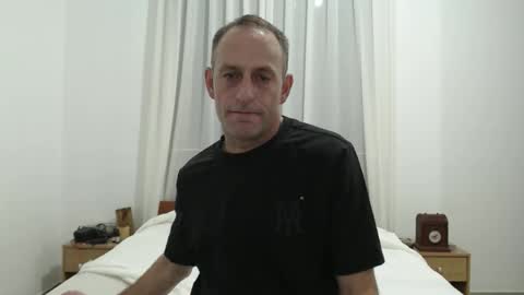 Snapshot of g10303 chatting on 10-15-25, 04:51 g103031910303 online show from 10-15-25, 04:51