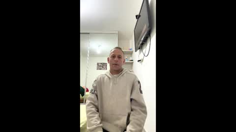 Snapshot of g10303 chatting on 02-27-26, 03:23 g103031910303 online show from 02-27-26, 03:23