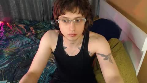 Snapshot of g1vememoney chatting on 10-05-25, 10:29 Ian online show from 10-05-25, 10:29