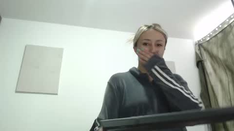 Gabriela online show from 07-28-26, 04:39