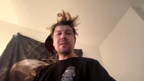 yeeah online show from 12-16-24, 06:32