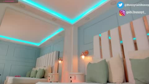 Gabi  online show from 04-15-26, 06:04