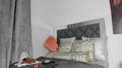   Instagram soygabi g   online show from 01-28-25, 02:53