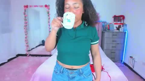 Snapshot of gabi_jhons_23 chatting on 09-24-25, 10:51 gabi_jhons_23 online show from 09-24-25, 10:51