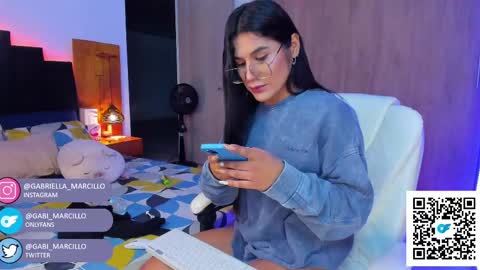 Snapshot of gabi_marcillo chatting on 02-25-25, 04:14 Gabriella Marcillo online show from 02-25-25, 04:14