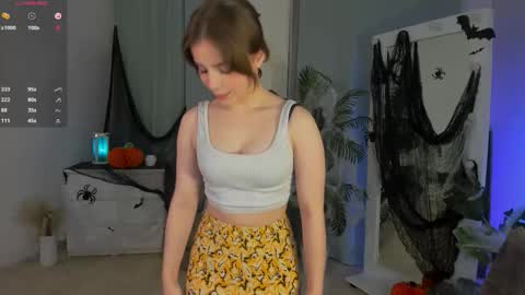 Snapshot of gabimeshuggah chatting on 10-25-25, 09:20 Gabi online show from 10-25-25, 09:20