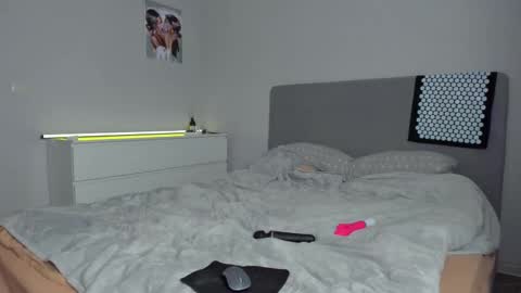 The next stream in car 1 december 10pm time in France online show from 09-14-25, 08:08