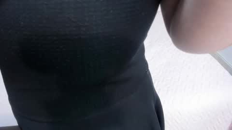 Snapshot of gabriela_1x chatting on 10-20-25, 12:38 Gabriela. online show from 10-20-25, 12:38