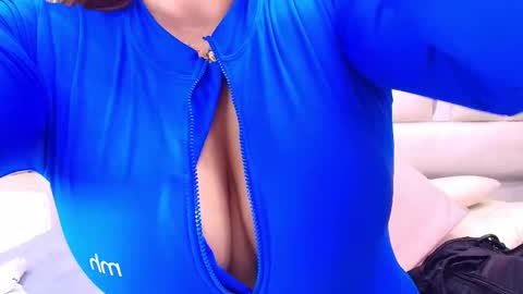 Snapshot of gabriela_leone chatting on 02-11-25, 07:16 gabriela online show from 02-11-25, 07:16