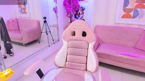 Gabby  online show from 04-18-26, 04:38