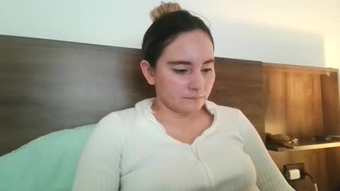 Snapshot of gabriela_miller_2 chatting on 05-13-26, 06:27 Gabriela Miller online show from 05-13-26, 06:27