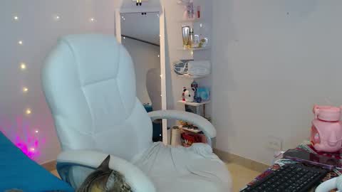 .  online show from 11-12-25, 06:47