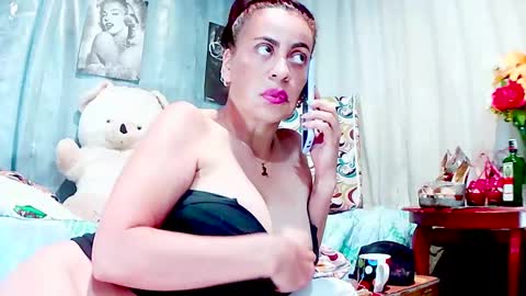 Gabriella Lopez online show from 02-06-25, 12:37