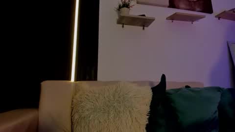 gabrielaa_miller_ online show from 12-05-25, 08:16