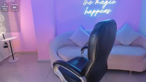 Gabriella Lee online show from 10-10-25, 03:16