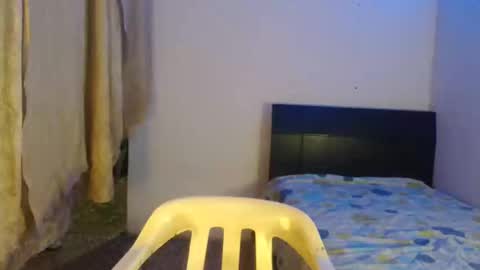 Snapshot of gabrielle_ramirez chatting on 02-15-25, 01:31 Gabriel online show from 02-15-25, 01:31