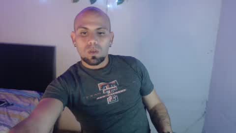 Snapshot of gabrielle_ramirez chatting on 09-08-25, 11:04 Gabriel online show from 09-08-25, 11:04