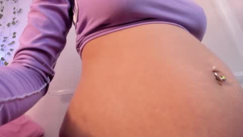 Snapshot of gabrielle_steele chatting on 12-20-24, 07:17   online show from 12-20-24, 07:17