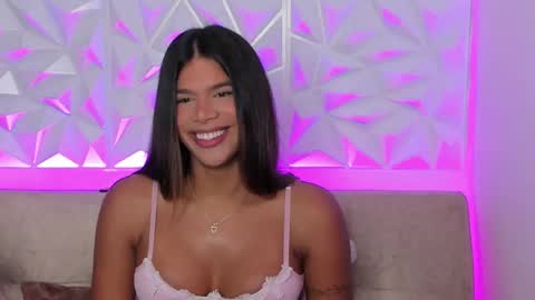 Snapshot of gaby_black_ chatting on 10-17-25, 01:20 Gabriela online show from 10-17-25, 01:20