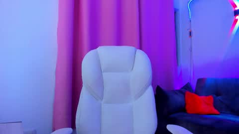 Snapshot of gaby_foox chatting on 09-18-25, 01:57 gaby online show from 09-18-25, 01:57