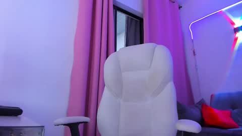 Snapshot of gaby_foox chatting on 10-07-25, 01:41 gaby online show from 10-07-25, 01:41