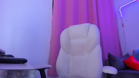 Snapshot of gaby_foox chatting on 10-09-25, 02:37 gaby online show from 10-09-25, 02:37