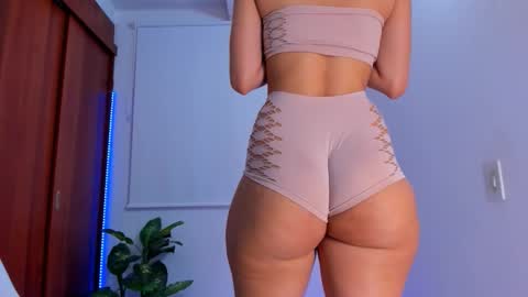 Snapshot of gaby_girl chatting on 02-05-26, 11:09 online show from 02-05-26, 11:09