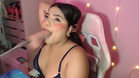 Snapshot of gaby_hot25 chatting on 01-27-25, 11:11 gaby online show from 01-27-25, 11:11