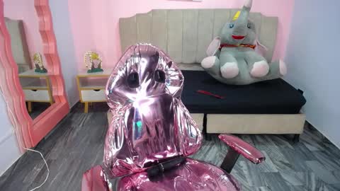 Snapshot of gaby_s1 chatting on 02-19-25, 04:12 Gaby  online show from 02-19-25, 04:12