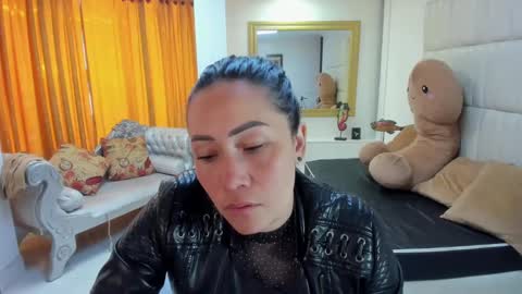 gabriela online show from 09-23-25, 02:09