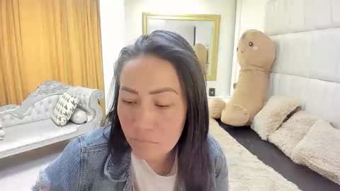 gabriela online show from 02-11-26, 04:23