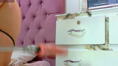 Snapshot of gaby_vegaa chatting on 10-31-25, 04:57 gaby_vegaa online show from 10-31-25, 04:57