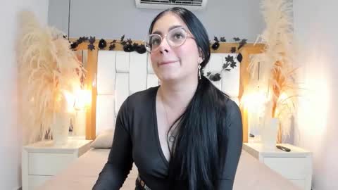 gabyjhons online show from 12-16-25, 06:24
