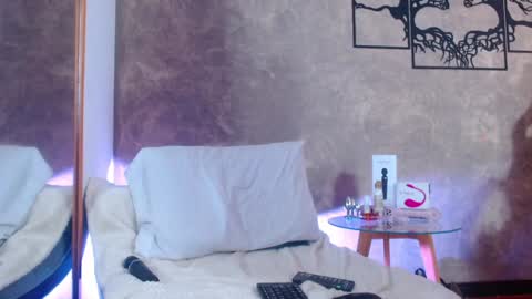 Gaby online show from 01-04-25, 01:42