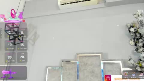 gabyyjones online show from 09-17-25, 11:45