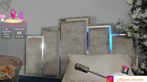 gabyyjones online show from 09-18-25, 12:29