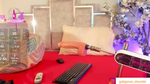 gabyyjones online show from 10-04-25, 11:30