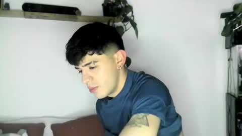 Snapshot of gaelgarcia07 chatting on 02-14-26, 08:33 Gael Garca online show from 02-14-26, 08:33