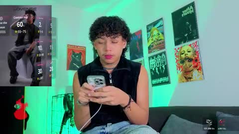 Gael Conner online show from 11-25-25, 02:22