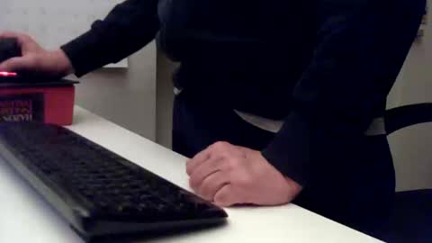 Snapshot of gagjno chatting on 10-13-25, 08:53 gagjno online show from 10-13-25, 08:53