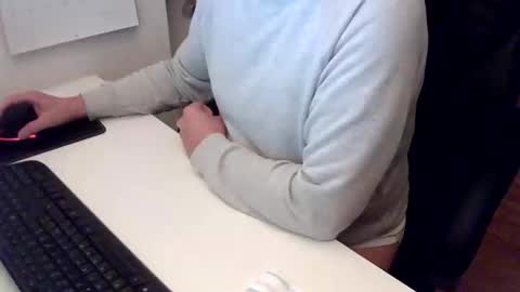 Snapshot of gagjno chatting on 10-19-25, 01:56 gagjno online show from 10-19-25, 01:56