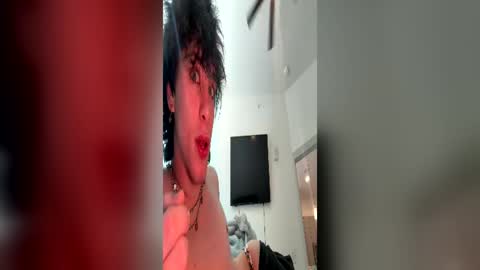 Snapshot of gaiboywill chatting on 06-25-26, 08:35 gaiboywill online show from 06-25-26, 08:35