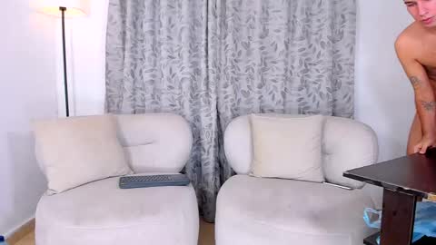 gal_stone_ online show from 04-17-26, 01:19