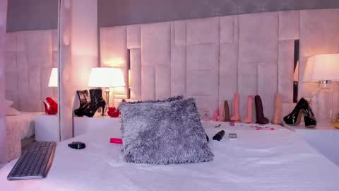  Gale  online show from 02-23-25, 06:07