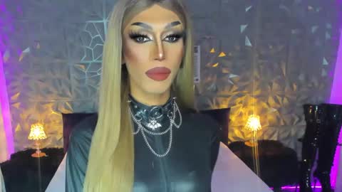 Snapshot of ganexxxx chatting on 01-13-25, 11:41 MISSANN online show from 01-13-25, 11:41