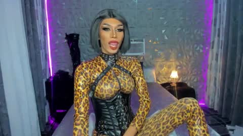 Snapshot of ganexxxx chatting on 01-15-25, 04:25 MISSANN online show from 01-15-25, 04:25